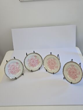 NWOT 222 Fifth Set Of 4 Genevieve E Gold Salad Plates Porcelain